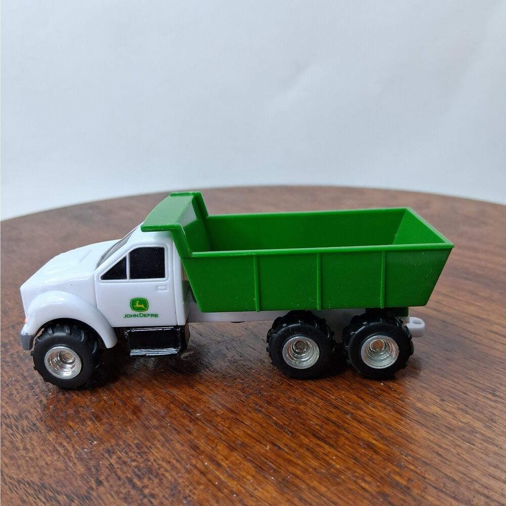 Tomy Ertl 1:64 Scale John Deere Toy Farm Dump Truck‎ Diecast & Plastic Green